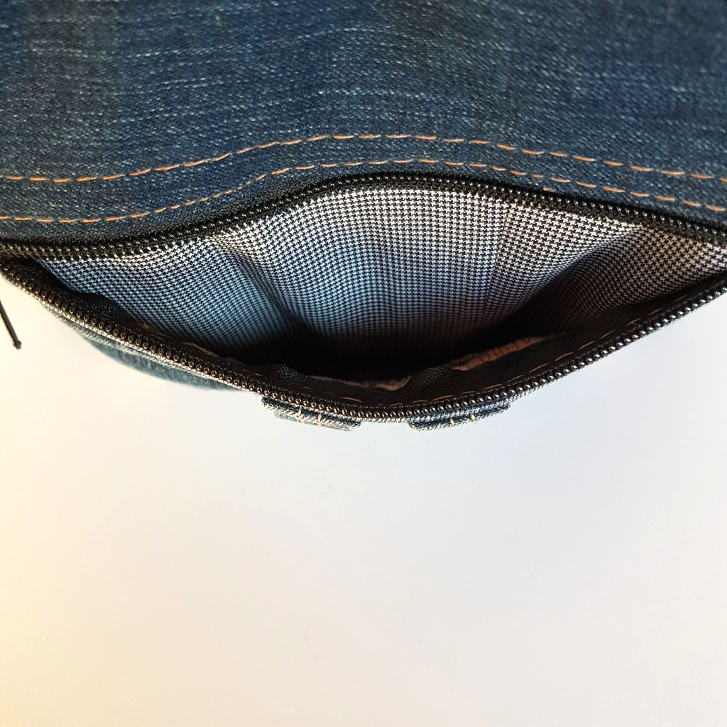 Handmade DENIM JEANS BACKPACK Bag Upcycled Rhinestone Embellished Vienus Jeans15