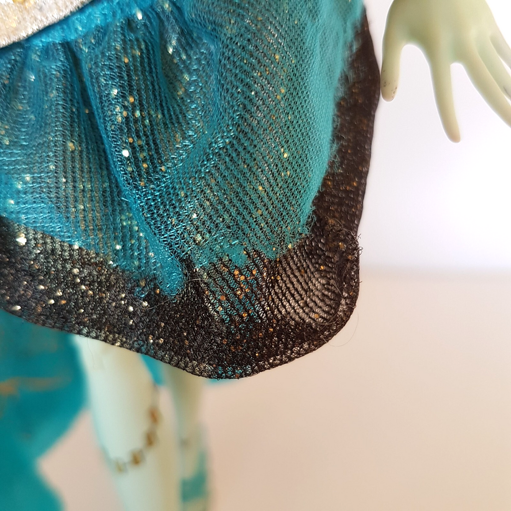 Monster High FRANKIE STEIN 13 WISHES Vampire Fashion Doll Dress Shoes Jewellery11
