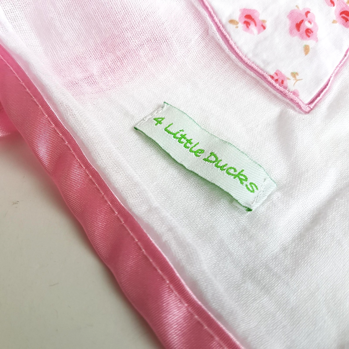 4 Little Ducks MUSLIN BABY BLANKET Swaddle 100% Cotton Satin Edge Heart White5