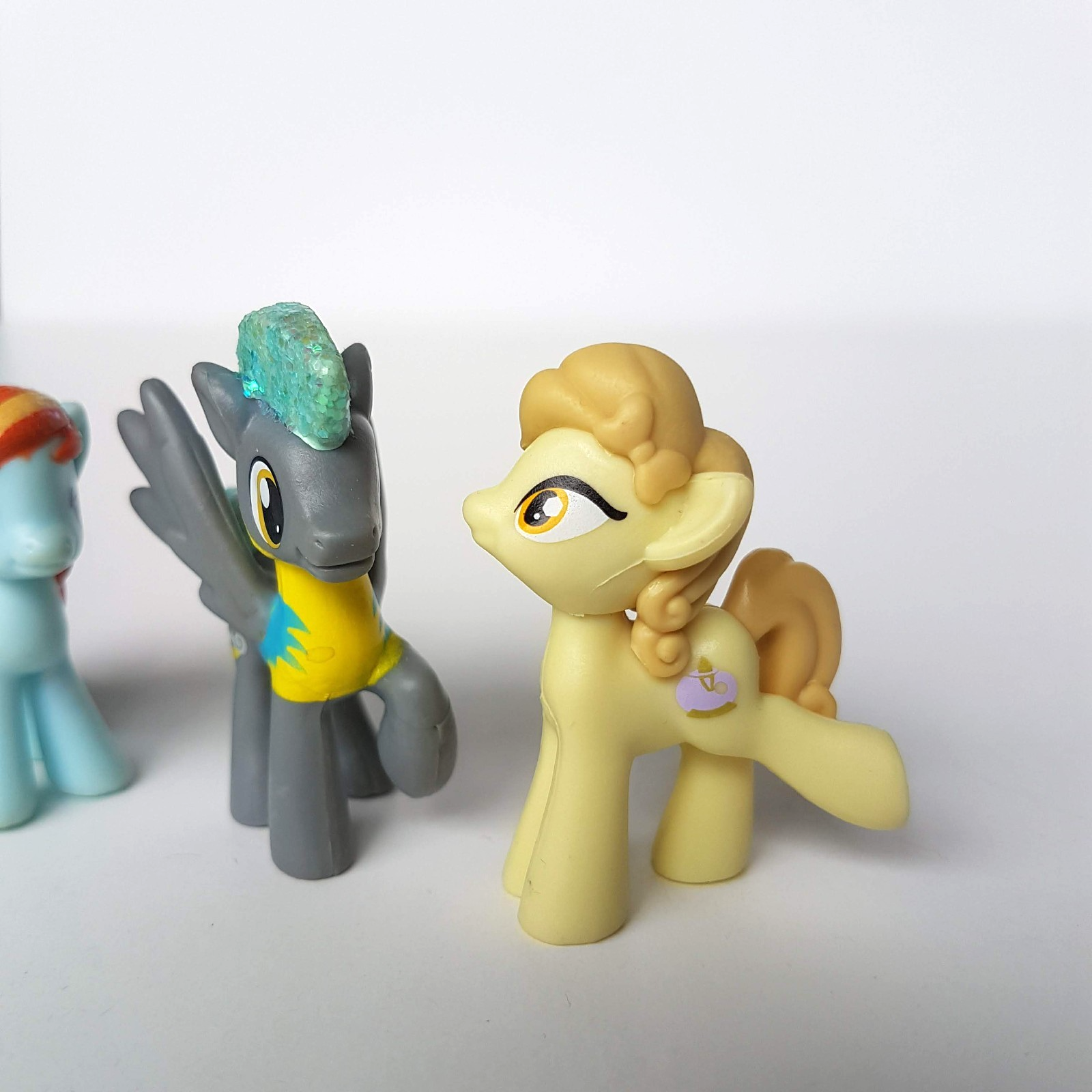 My Little Pony BLIND BAG Glitter Thunderlane Wave 22 Rainbow Dash Golden Glitter2