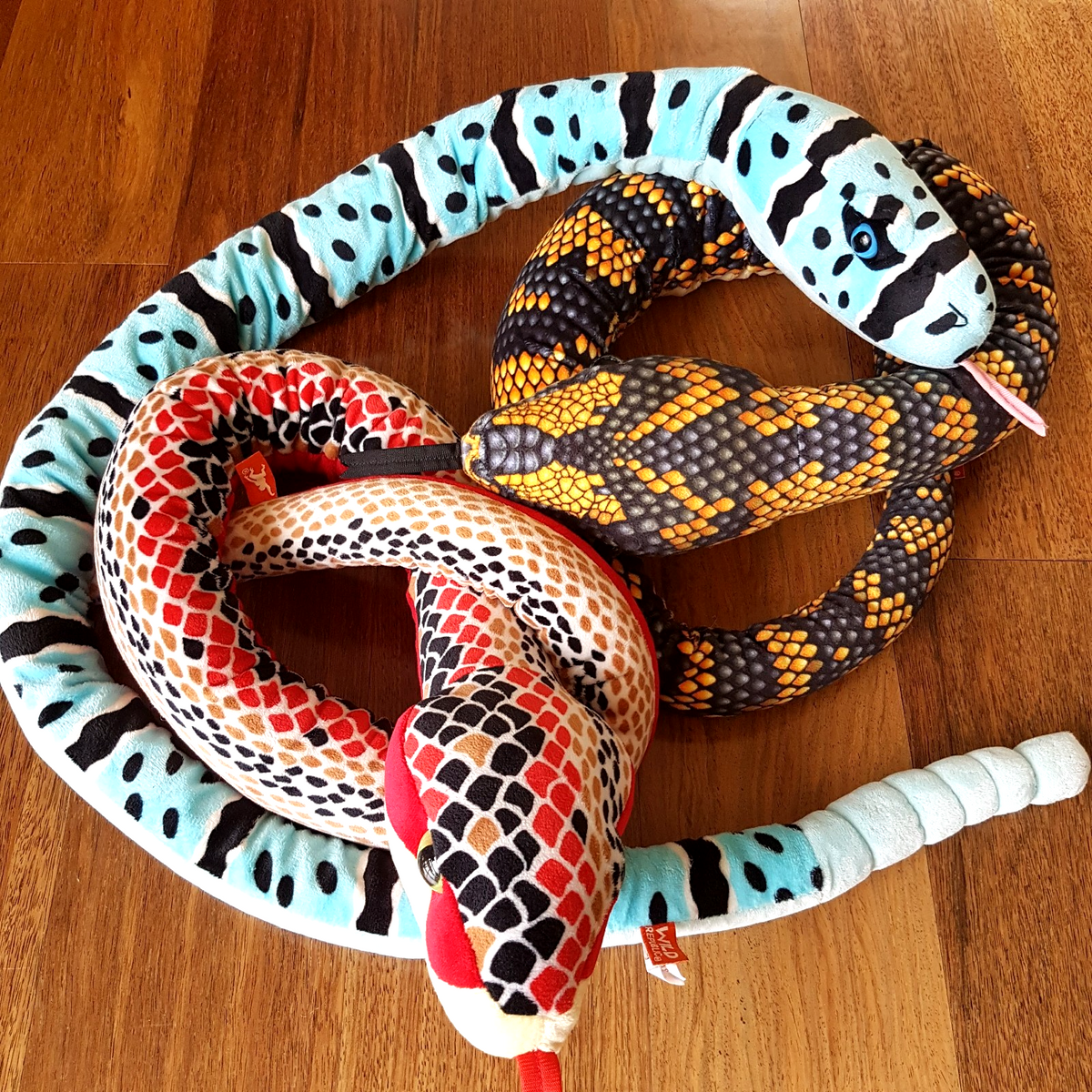 Wild Republic 3 SNAKE Plush 130cm Reptile Blue Red Black Stuffed Animal Soft Toy4